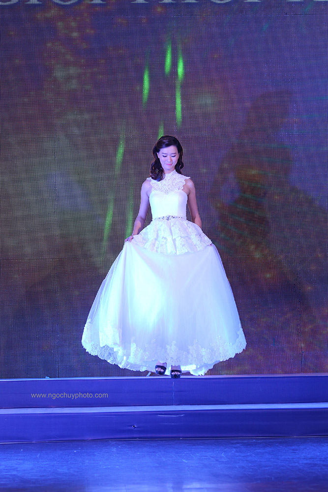 Ngọc Huy giới thiệu BST áo cưới tại Thế Giới Thời Trang