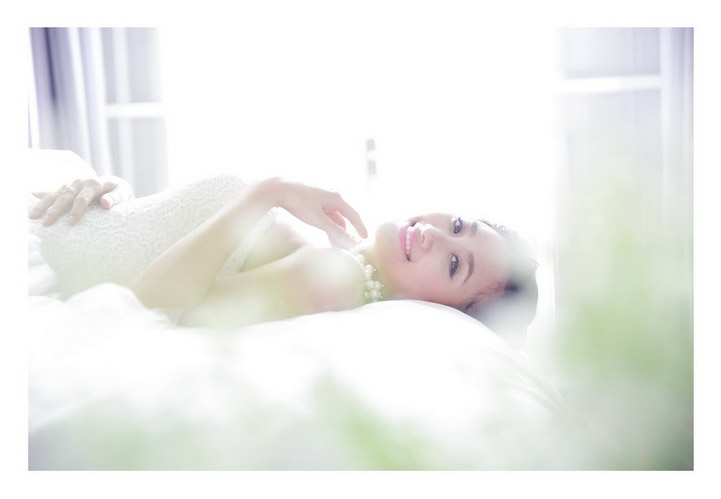 Người đẹp Hoa Anh Đào trong bộ ảnh cưới lãng mạn
