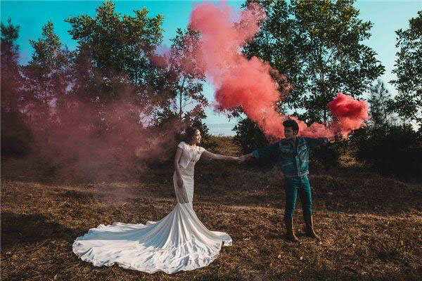 Tha hồ sáng tạo với đạo cụ chụp hình cưới với Ngọc Huy Studio